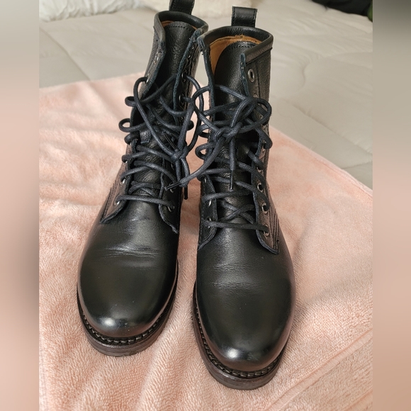 Frye Black Veronica Leather Combat Boots, size 5.5 - Picture 7 of 13